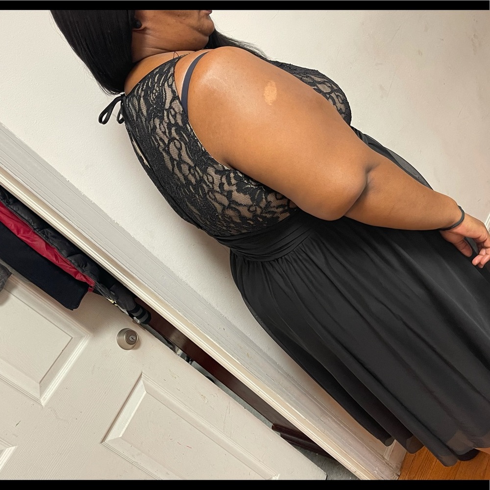 Plus Size - Picture 12 of 16